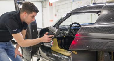 Numérisation 3D d'une Koenigsegg Regera avec le HandySCAN 3D de Creaform